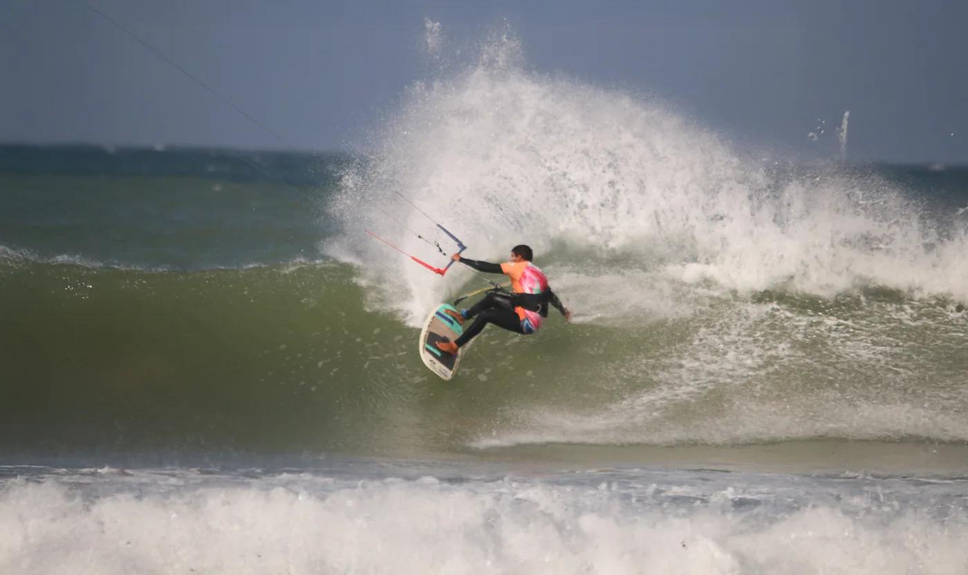 Cours de kitesurf avec moniteur à Essaouira